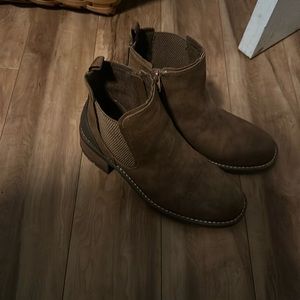 Brown Chelsea boots